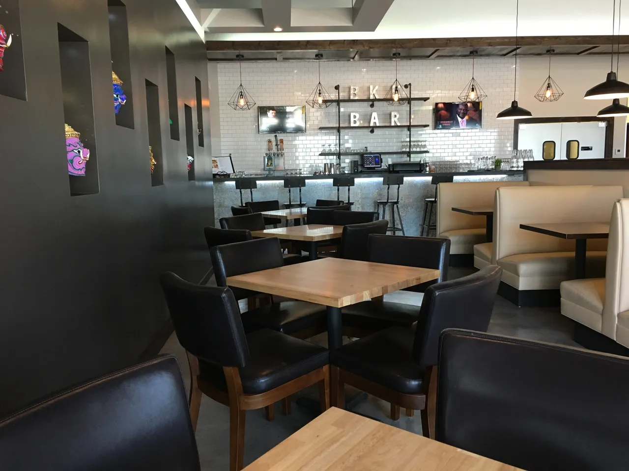 Dining atmosphere at The Bangkok Thai restaurant